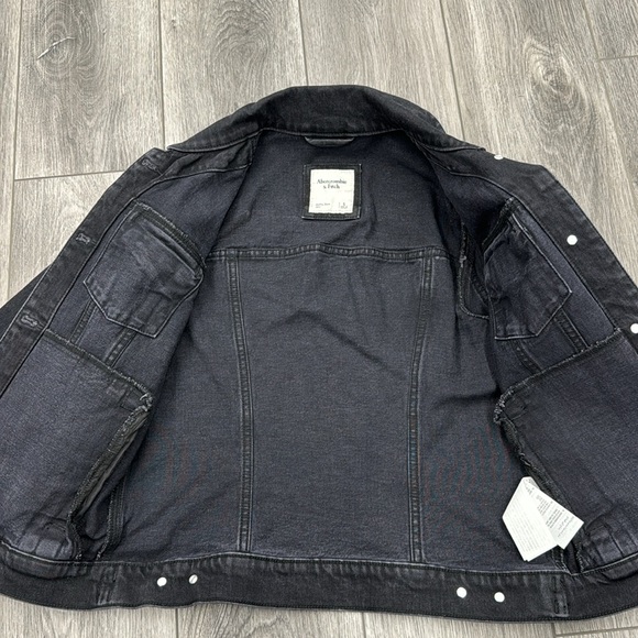 NWOT Abercrombie and Fitch Black Denim Jacket - Picture 3 of 8